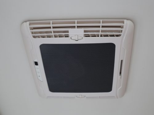 B&uuml;rstner Nexxo 660 T Automatic Roof Air Conditioner TV photo: 19