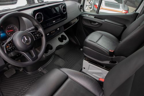 Mercedes Sprinter photo: 34