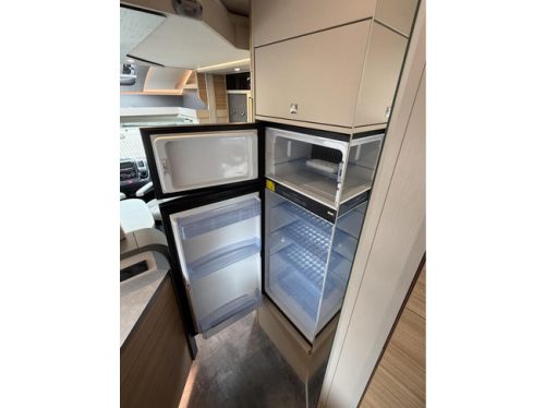 Dethleffs Pulse Classic GT T7051 EB 150HP Single Beds Pop-top roof 2X Air conditioning Awning Lift bicycle rack photo: 17