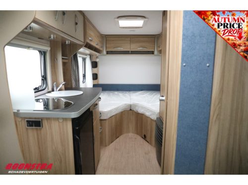 Eriba Nova Light 442 Elegance Awning Central kitchen Single beds LMV photo: 11