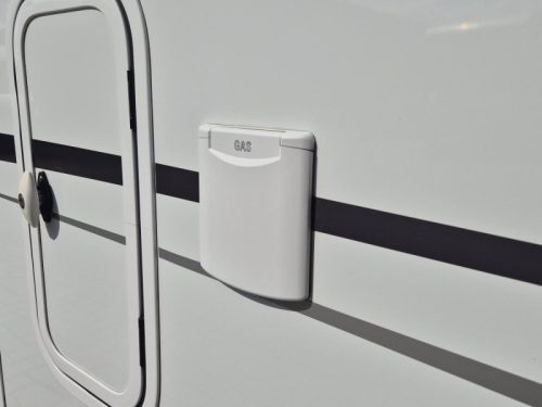 LMC Passion V 643G 150HP Single Beds photo: 14