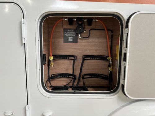 Weinsberg CaraCompact MB 640 MEG Automatik | Ex-Mietfahrzeug Foto: 6