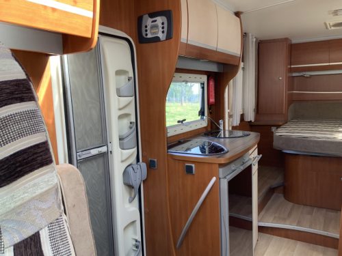 Chausson Welcome 72 2.3 MultiJet 130 PK Teilintegriert, Motor-Klimaanlage, Queensize-Bett, autom. Satellitensch&uuml;ssel, / LCD-Bildschirm, Bj. 2010 &ldquo; Ihr Wohnmobil-Verkaufsvermittler Foto: 19