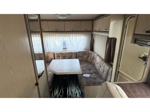 B&uuml;rstner Scala 520 single beds dinette photo: 2