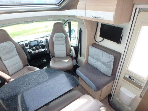 B&uuml;rstner Nexxo 690 T Automaat  Foto: 14