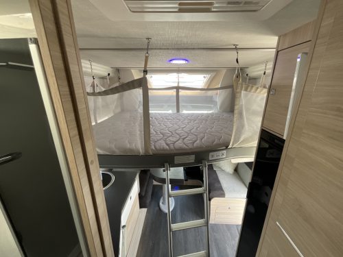 Challenger 337 GA with single beds photo: 18