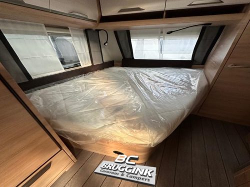 Knaus Sudwind Black Selection 500 FU French bed Floor heating photo: 6