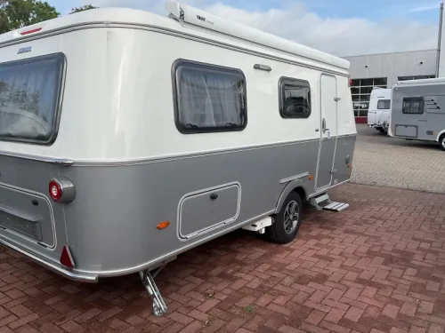 Eriba Touring 630 Urban Memphis Awning/mover photo: 5