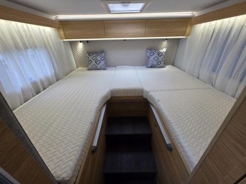 Adria Coral 670 DL 60 Years  photo: 9
