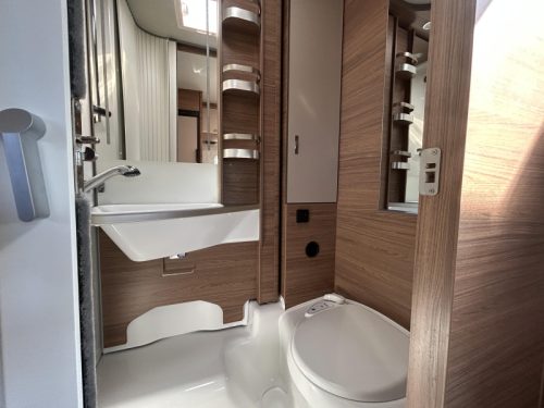 Autocaravana Knaus L!ve I 650 MEG Automaat, aire acondicionado, solar foto: 12