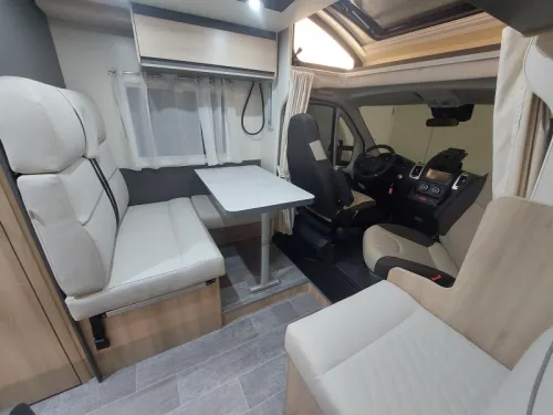 Itineo PJ700 single beds pop-top roof photo: 5