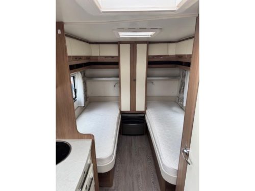 Hobby De Luxe 460 LU Einzelbetten Mover Markise Foto: 9