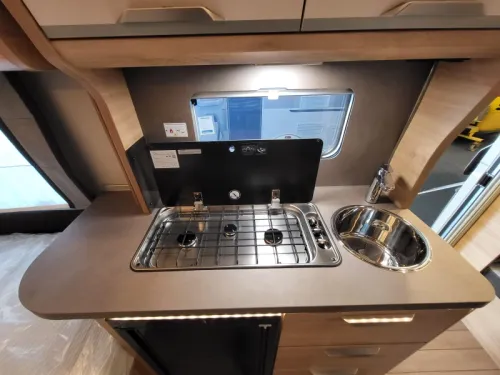 Knaus Sudwind Black Selection 500 EU disponible en stock photo : 13
