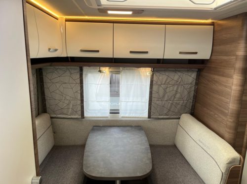 Knaus Sport Silver Selection 420 QD Transverse bed 210cm Mover photo: 3