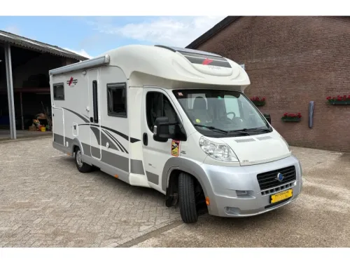 Carthago Chic C-Line T 4.8 PLUS length beds