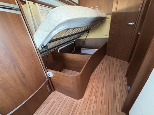 ELNAGH Prince 590L - 2011 - Luxury Semi-integrated - 86,000km Prince 590L photo: 14