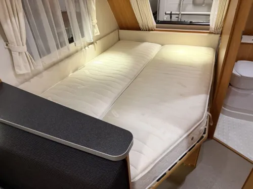 Kip Isa White 41 TDB Franz&ouml;sisches Bett Vorzelt Rangierhilfe Foto: 18