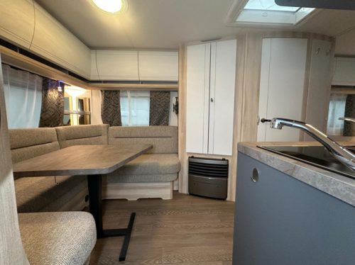 Hobby De Luxe 495 UL photo: 3