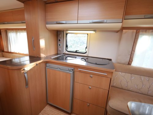 Adria Adora 492 UP mover | awning | canopy photo: 7