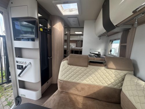 B&uuml;rstner Ixeo I 728 G Automatic single beds air conditioning photo: 19