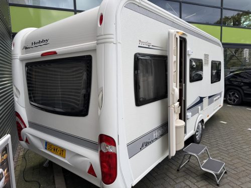 Hobby Prestige 495 UL 2 BETTEN RANGIERHILFE VORZELT  Foto: 1