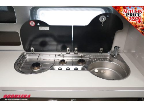 Hobby 560 CFE Premium Mover Awning French bed Central kitchen U-shaped seating Alloy wheels photo: 15