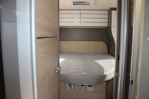 Challenger Graphite Vip Edition T 328 idem Chausson 788 AUTOM&Aacute;TICO Fiat 140 cv equipado con cama Queen y cama abatible 4 pers. (76 foto: 33