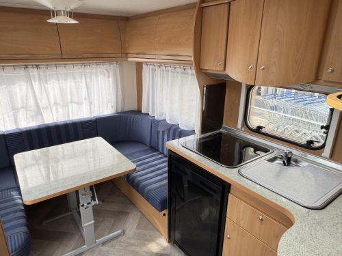 B&uuml;rstner Ventana 460 TS - Mover - Auvent photo : 3