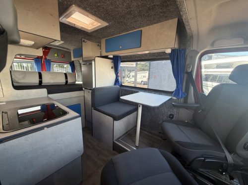 Renault Master automatic bus camper very luxurious conversion transverse bed air conditioning cruise ctr camera navi awning solar panel maxxfan tow bar photo: 11