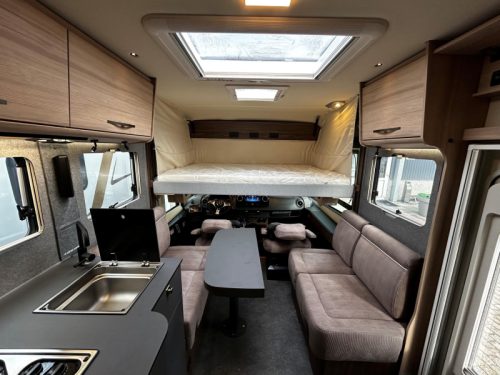 Eura Mobil Integra Line GT 726 QF Queensbed, Oven,MB  foto: 8