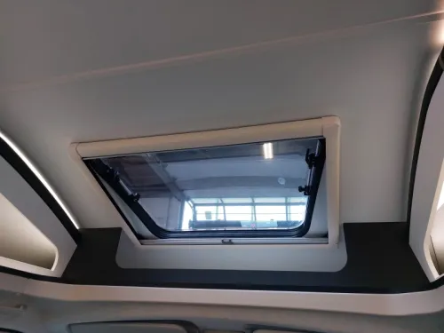 Sun Living S 72 DL Special Edition &euro; 90.000  photo: 21