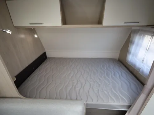 Caravelair Alba Family 466 Stapelbed &eacute;n vast bed  foto: 10