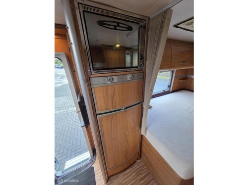 B&uuml;rstner I684 Aviano Camping-car Int&eacute;gral ☆131CV,Lit de pavillon,Solaire☆ photo : 16