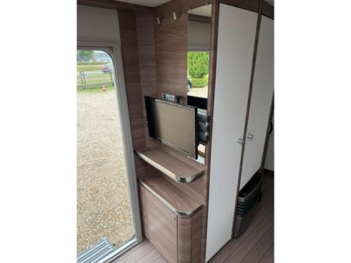 Knaus Sport Silver Selection 500 UF mover airco pano awning photo: 13