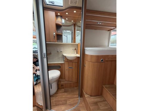 Hymer T 678 CL Automaat Einzelbetten Hubbett Luftfederung Lithium Solarpaneele Foto: 21