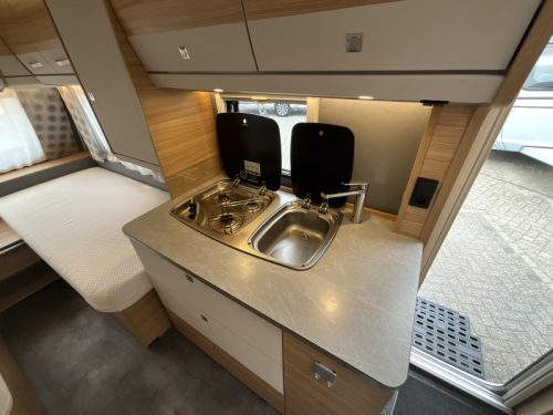 Dethleffs Camper Avantgarde 460 EL FULL OPTIONS-SINGLE BEDS  photo: 7