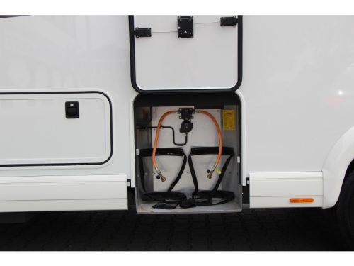 Carthago C-Tourer I 149 LE Single beds Pop-top roof photo: 15