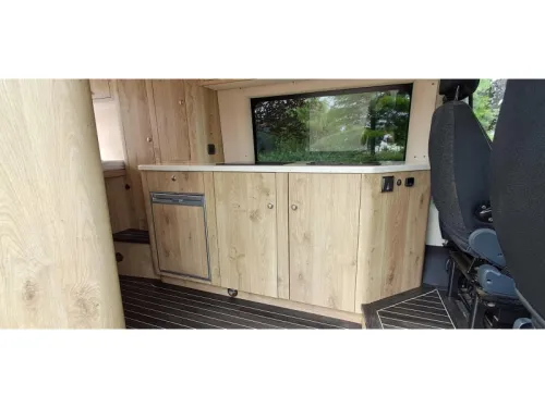 Peugeot Boxer 600 Prof. Built-in / Off-grid photo: 6