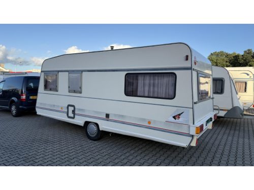 B&uuml;rstner Scala 520 single beds dinette photo: 3