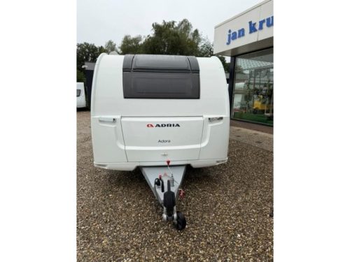 Adria Adora 613 HT sehr komplett Foto: 2