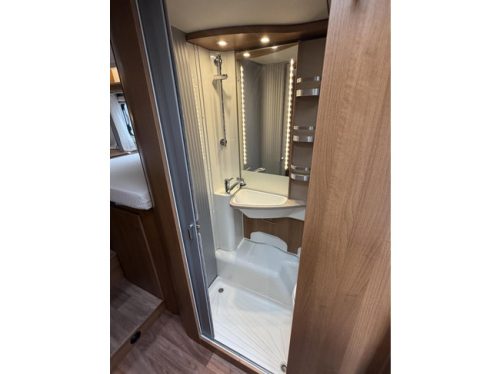 Knaus 650 MEG Platinum Single Beds Leveling System Lithium 2X Air Conditioning Solar Panel photo: 23