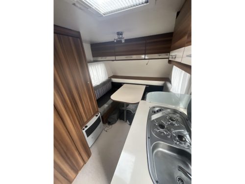 Weinsberg CaraOne 400 LK ETAGENBETT-VORZELT Foto: 3