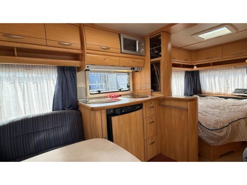 Fendt Saphir 470 TFB French bed round seating toilet photo: 3