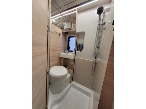 Chausson V 690 Sport-line pop-top roof photo: 9