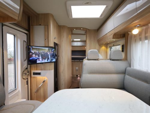 Hymer T 698 CL Queensbed photo: 2