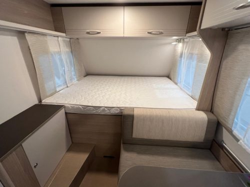 B&uuml;rstner Premio Life 425 TS mover, awning, tent photo: 2