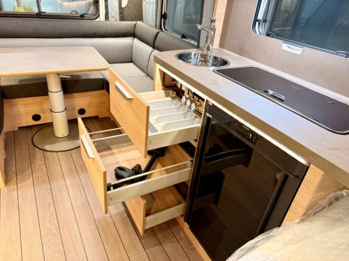 Knaus Sudwind Black Selection 450 FU model 2027  photo: 19