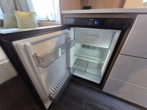 Tabbert Cazadora 420 QD 2.3 Layout with mega kitchen! photo: 18