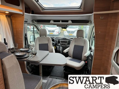 Weinsberg CaraLoft Ford 650 MEG, 155 hp automatic Single beds photo: 10