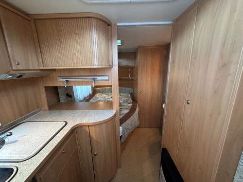 B&uuml;rstner Ventana 460 TS photo: 21